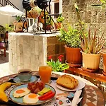 Eleni بيت ضيافة 3*