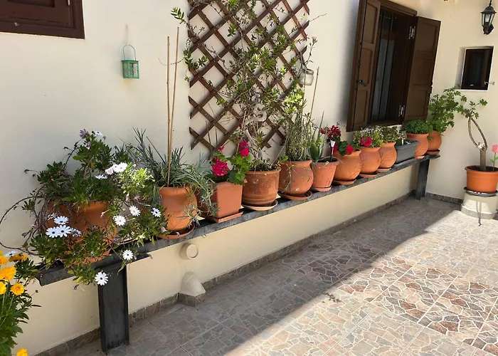 Гостьовий будинок Eleni Rhodes City