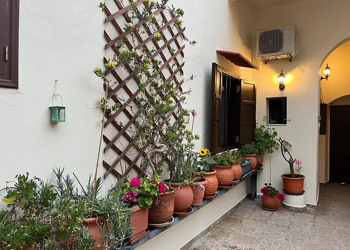 Гостьовий будинок Eleni Rhodes City