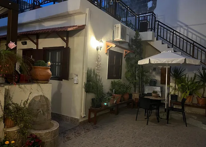 Eleni Гостьовий будинок 3*