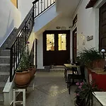 叶莱尼旅馆 3*